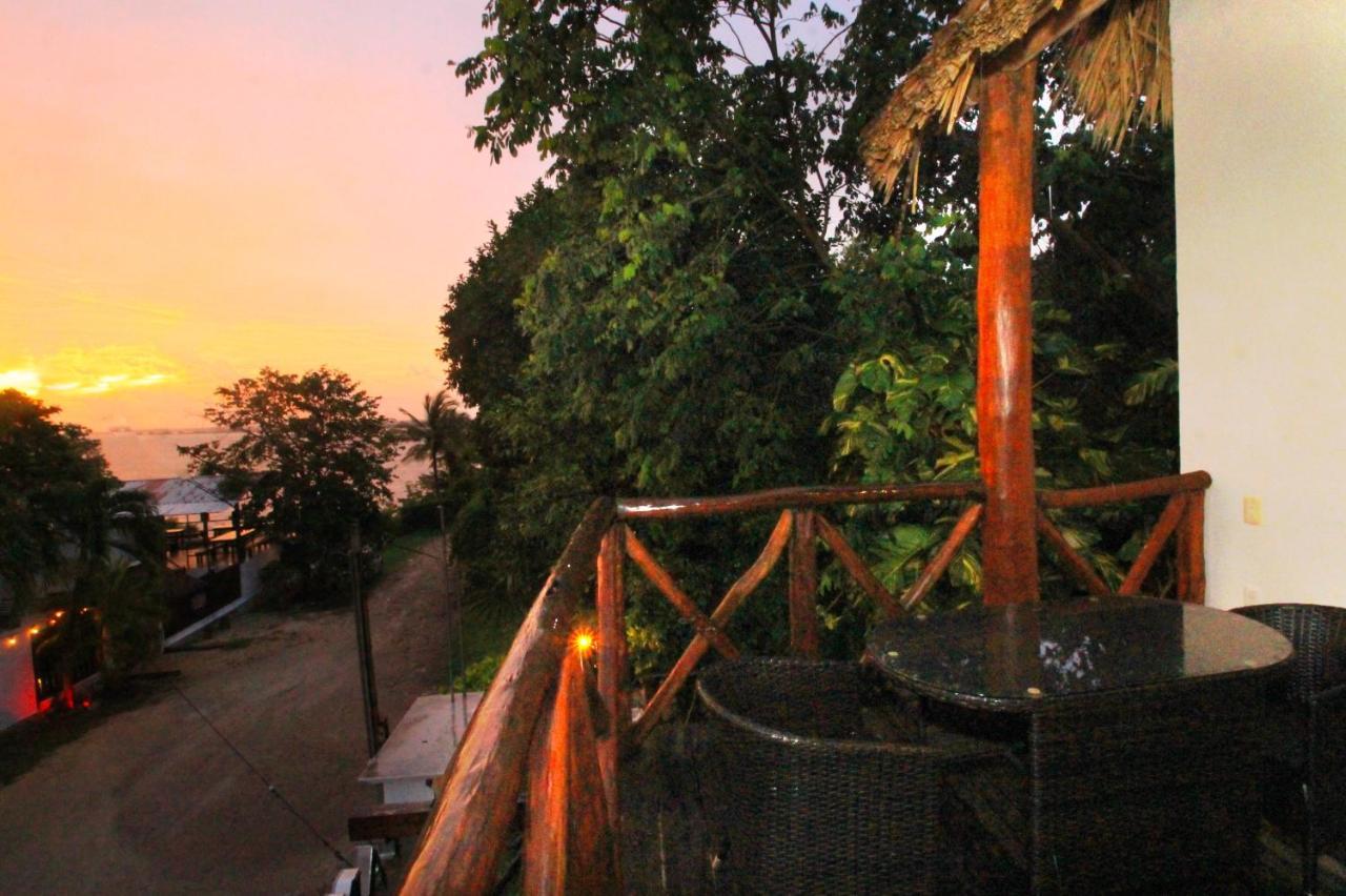 Hotel Pancho Villas Bacalar - Free Bikes And Paddles Экстерьер фото